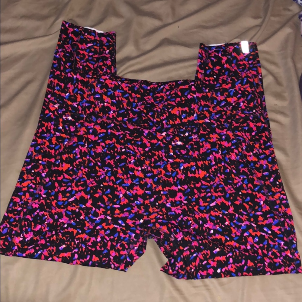 NWOT Lou & Grey Pants